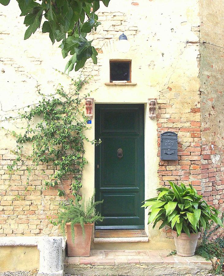 Appartamento Nell'Antica Torre di Fronte a Siena Esterno foto