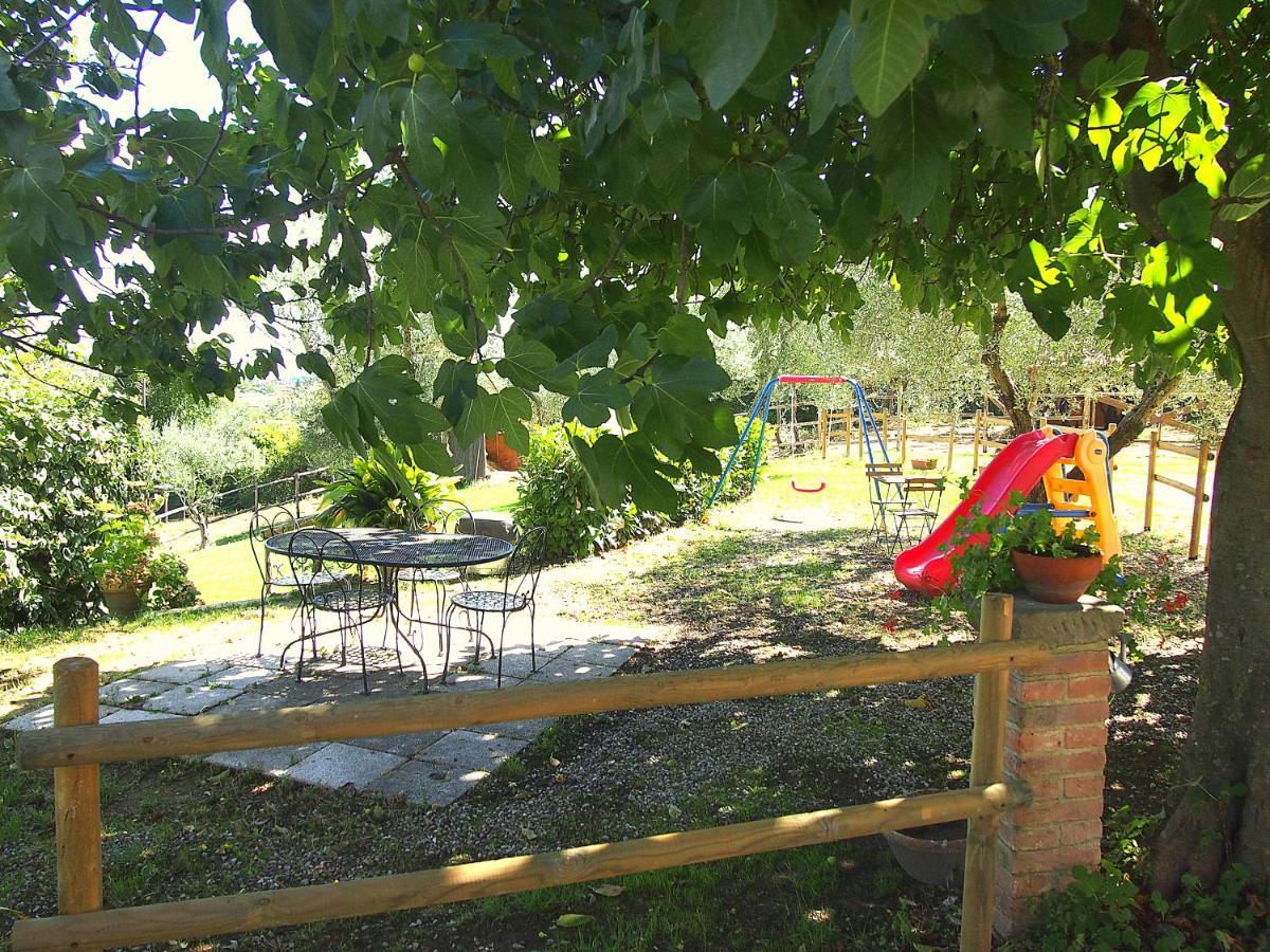 Appartamento Nell'Antica Torre di Fronte a Siena Esterno foto
